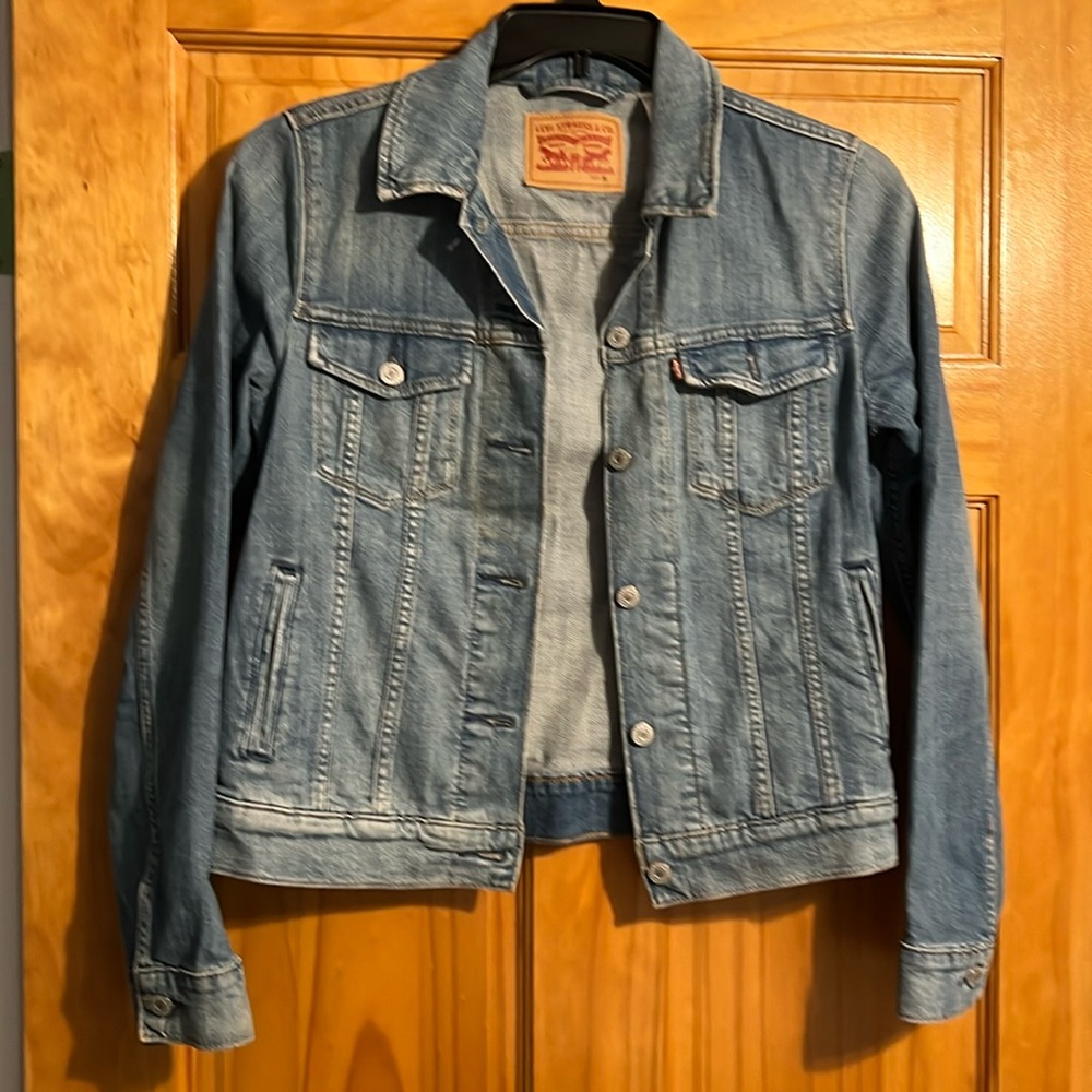 Levi’s Denim Jacket Medium